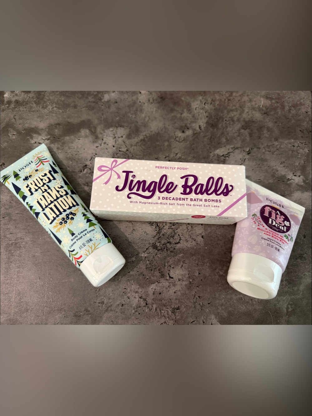 Perfectly Posh Bath Set with Pink and Light Blue Packaging